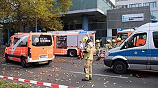 V Berlín byla zranna cyklistka pi stetu s domíchávaemi. (31. íjna 2022)