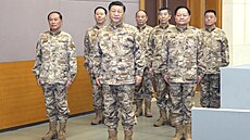 Čínský prezident Si Ťin-pching při návštěvě operačního centra Čínské lidové... | na serveru Lidovky.cz | aktuální zprávy