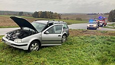 �idi� ují�d�l p�ed policií z Bechyn� sm�rem na Ha�kovcovu Lhotu. Skon�il ale na...