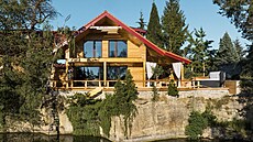 �ulový masiv, na n�m� d�m stojí, byl jedním z nejkomplikovan�j�ích bod� stavby,...