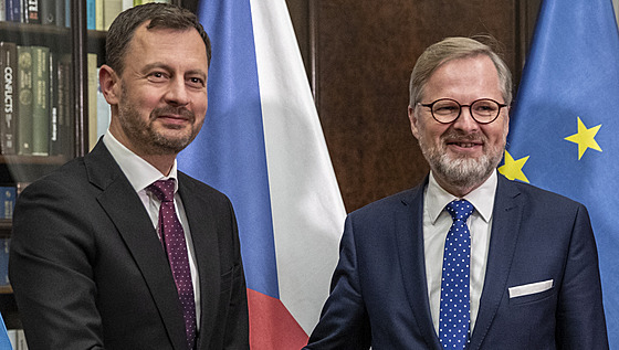 Premiér Petr Fiala se seel v Praze se slovenským premiérem Eduardem Hegerem....