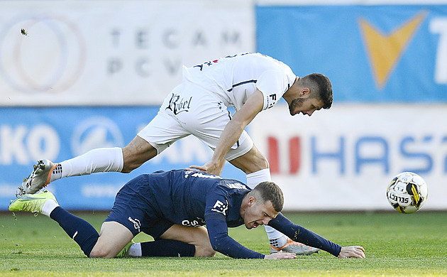 Hradec - Slovácko 1:2, tvrdé zákroky vyřadily tři hráče, hosté se mstili obratem