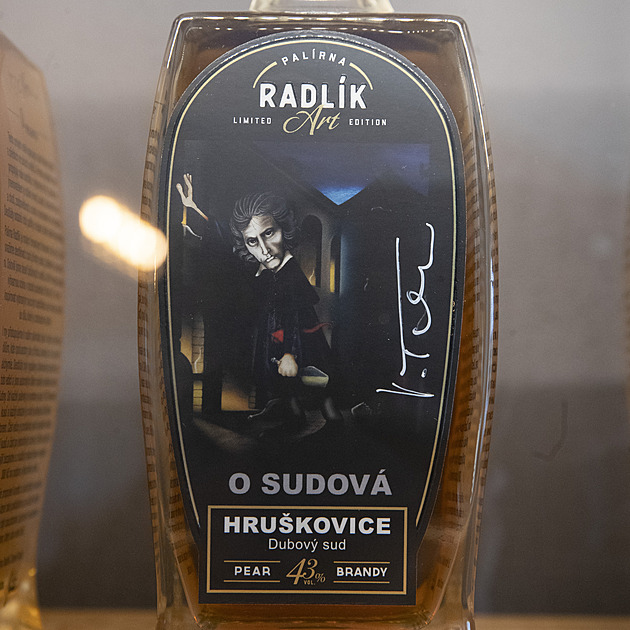 Blendované pálenky a poctivý šnaps. Čeští paliči vytváří nové kategorie