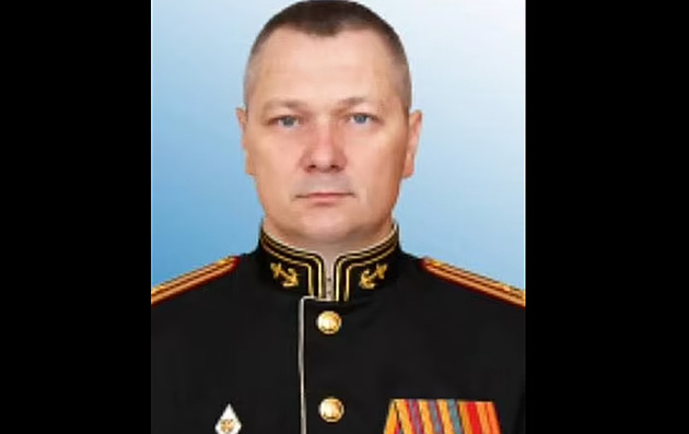 Ruského důstojníka zasáhlo pět střel. Úřady mají podezření na sebevraždu