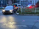 Na Pankrci auto narazilo do policejnho vozu. (12. listopadu 2022)