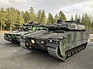 Obrnnce CV90 na testovacím polygonu výrobce Hägglunds poblí védského...