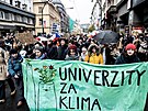 Prvod, kterým v Praze vyvrcholila univerzitní stávka student za klima. (17....