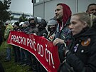 Demonstranti podporující eskou televizi (17. listopadu 2022)