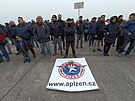 Protest lidí z celé eské republiky proti zvaovanému bourání letit Lín u...