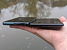 Motorola Razr 2022 a Samsung Galaxy S22