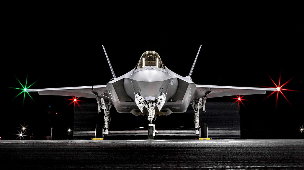 Letouny F-35 páté generace, o které má zájem �eská republika