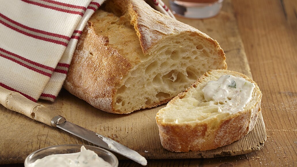 Italský bílý chléb ciabatta – Recepty iDNES.cz
