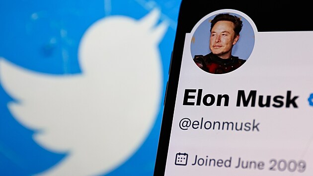 Elon Musk koupil spolenost Twitter za 44 miliard dolar (vce ne bilion korun).