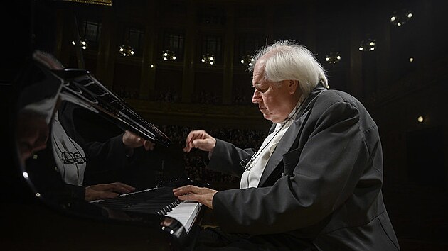 Rusk pianista Grigorij Sokolov na Klavrnm festivalu Rudolfa Firkunho