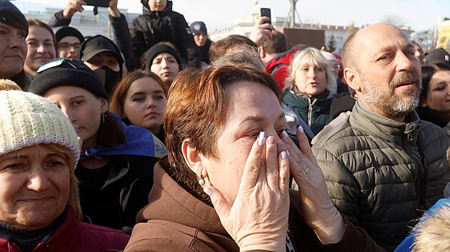 Ukrajinsk prezident Volodymyr Zelenskyj navtvil osvobozen Cherson. (14. listopadu 2022)