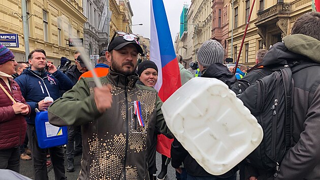 Protestn pochod za umonn vystoupen ve vysln esk televize a demisi vldy. Svolavatelem je Ladislav Vrabel. (17. listopadu 2022)