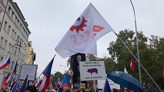 Protestn pochod za umonn vystoupen ve vysln esk televize a demisi vldy. Svolavatelem je Ladislav Vrabel. (17. listopadu 2022)