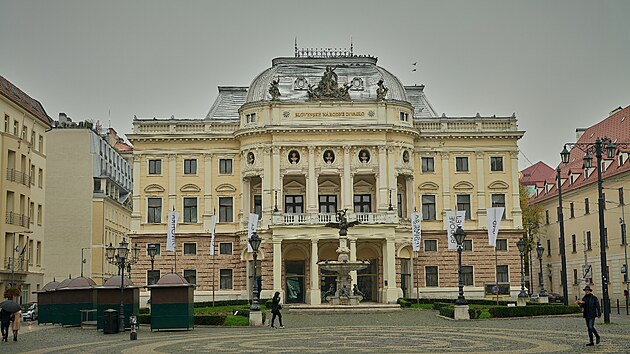 Budova Slovenského národního divadla v centru Bratislavy