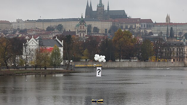 Oputn lun na Vltav pod Praskm hradem (17. listopadu 2022)