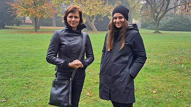 Modertorka poadu 13. komnata Zuzana Bureov s dcerou Radky Folprechtov Emmou (2022)