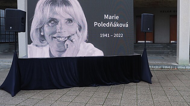 Posledn rozlouen s reisrkou Mari Poledkovou hostilo stranick krematorium (15. listopadu 2022).