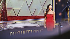 Vstupy mezi reportáemi v magazínu Showtime se vysílají iv, co Iv vbec...