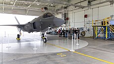 Hangáry pro testovací lety dokonených letoun F-35 v továrn Air Force Plant...