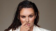 Zp�va�ka Ewa Farna