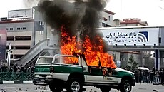 Íránské protivládní protesty, vyvolané smrtí mladé Mahsá Amíníové v policejní...