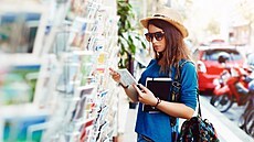 Um�elo klasické posílání pohlednic? Hnutí Postcrossing se sna�í, aby ne.