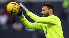 Francouzský branká Hugo Lloris