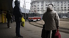 V Charkově zahájila provoz první z tramvají, které městu daroval pražský...