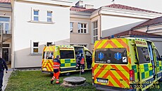D�ti se b�hem chemického pokusu na základní �kole ve V�erubech na Plze�sku...