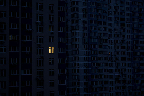 Výpadky proudu v Kyjev� jsou po útocích ruských raket jsou stále �ast�j�í. (20....