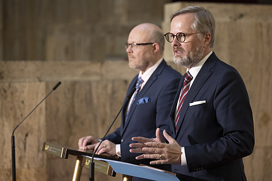 Brífink ministra zdravotnictví Vlastimila Válka a premiéra Petra Fialy. (22....