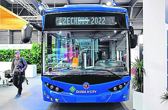 Vodíkový autobus má dojezd asi 350 kilometr a vyjede do ulic v lednu 2023