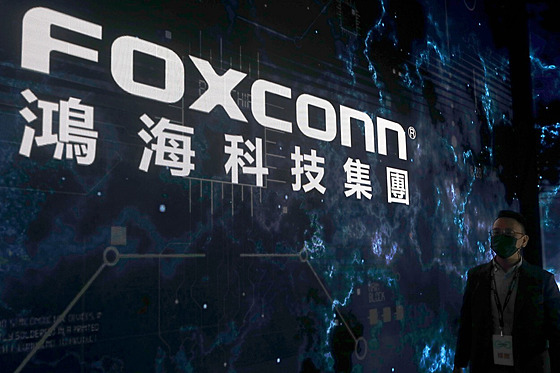 Tchajwanská společnost Foxconn je největším dodavatelem iPhonů.