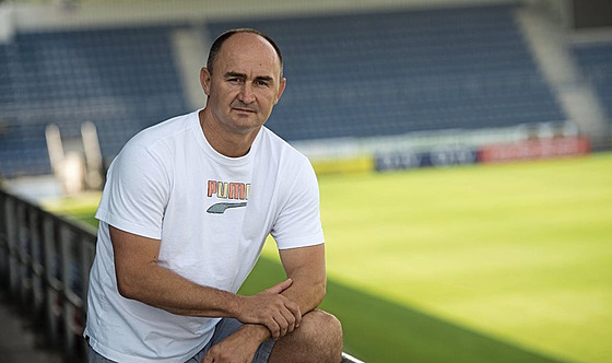 Výkonný ředitel fotbalového Slovácka Petr Pojezný považuje za největší brzdu...