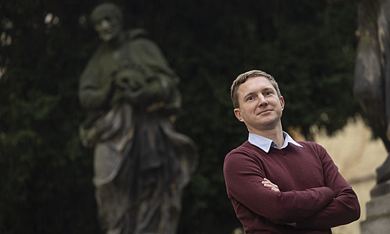 Advokát Daniel Barto�