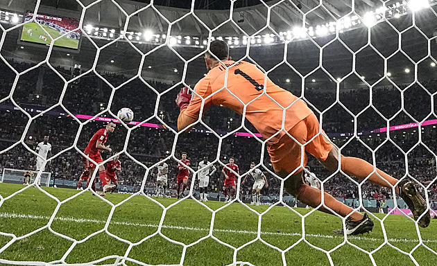 USA - Wales 1:1, utkání ve vysokém tempu, Velšany zachránil z penalty Bale