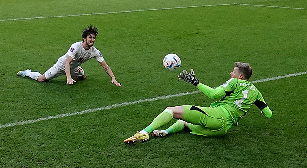 Trest za fotku s dubajským emírem. Kanonýra Íránu vyloučili z reprezentace