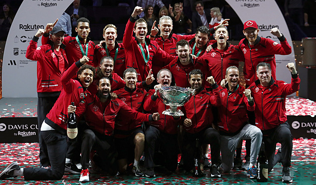 Kanaďané slaví první triumf v Davis Cupu. Proti Austrálii rozhodli už ve dvouhrách