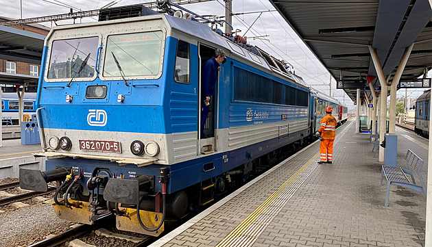 Elektrizovanou tra Olomouc-Uniov vybavena nejmodernjím zabezpeením je ve...