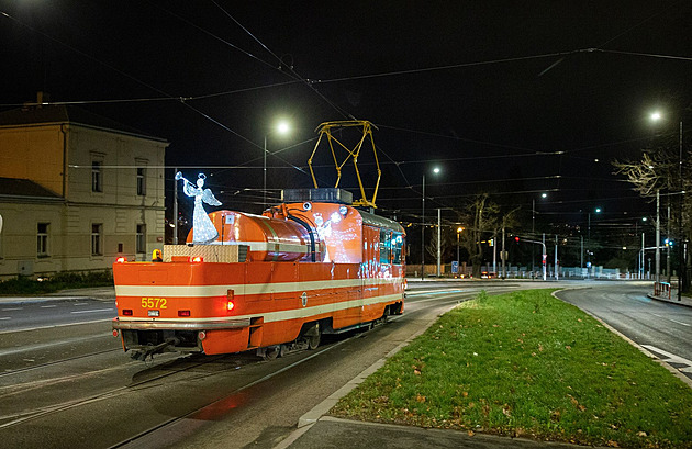 Ozdobená mazací tramvaj v roce 2019