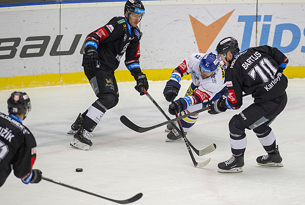 Pech mezi čtyřicátníky: Končit nechci. Mladí si musí šanci zasloužit