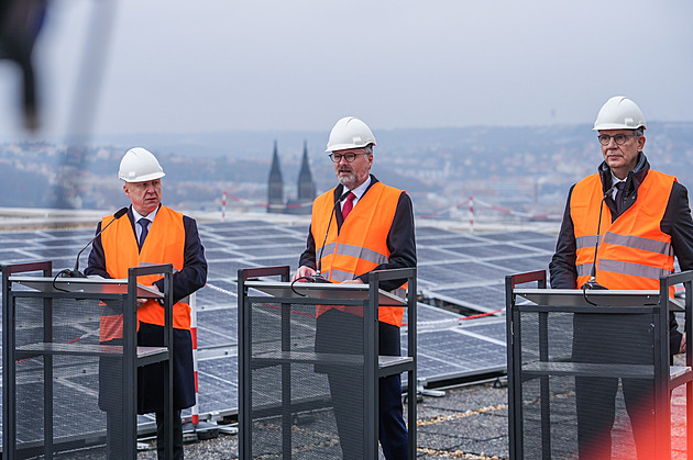 I při blackoutu si Praha poradí. Slunce vyrábí elektřinu pro městské organizace