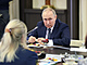 Ruský prezident Vladimir Putin se setkal s matkami synů sloužících v řadách...