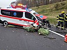 Dopravn nehoda na dlnici D6 u sjezdu na Nov Sedlo na Sokolovsku. (28....