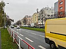 Kolony na Patokov ulici v ranní pice. (22. listopadu 2022)