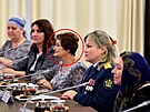 Nina Penikinová s Putinem a ostatními matkami sdílela píbh o svém padlém...
